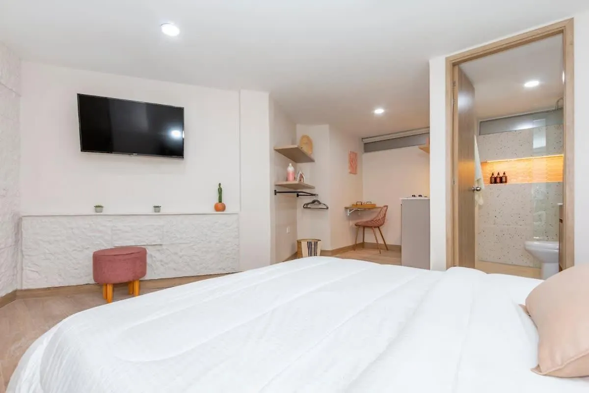 Contatti di Cozy Apt 4 -Laureles -Ac- Smart Lock
